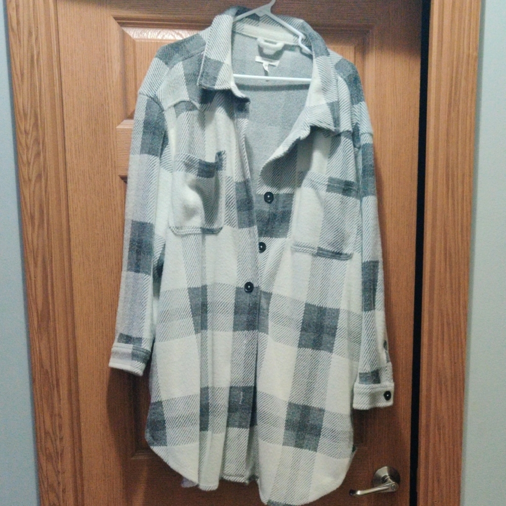 Maurices White and Gray Plaid Shacket